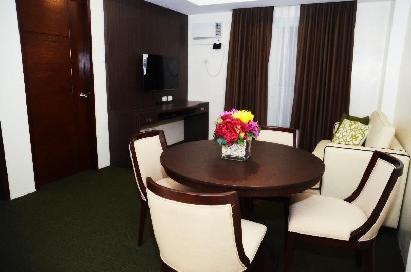 Stradella Hotel Cainta Екстер'єр фото