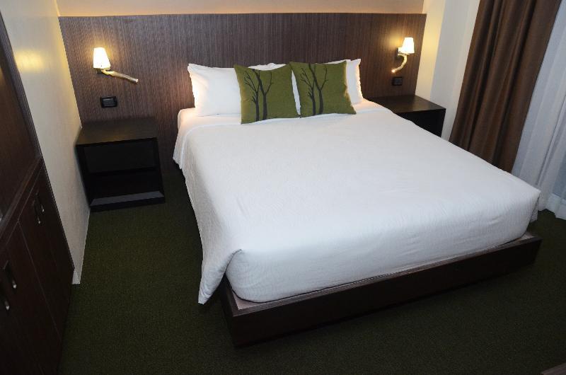 Stradella Hotel Cainta Екстер'єр фото